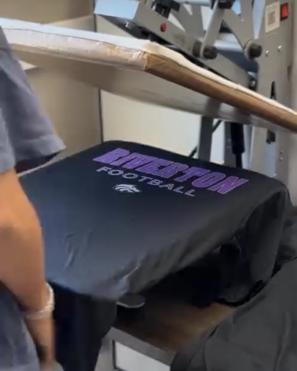 Custom-decorated screen printing produced by Lift Threadz Promos